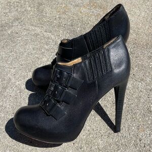 L.A.M.B Gwen Stefani King Triple Buckle Bootie Stiletto Platform Heels Size 7.5
